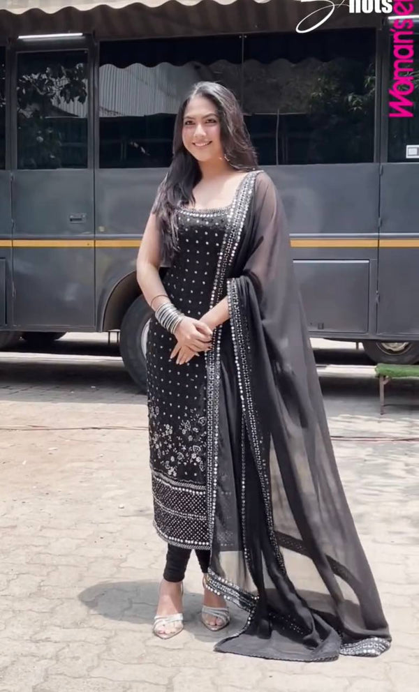 Denny Black Kurti Set With Dupatta
